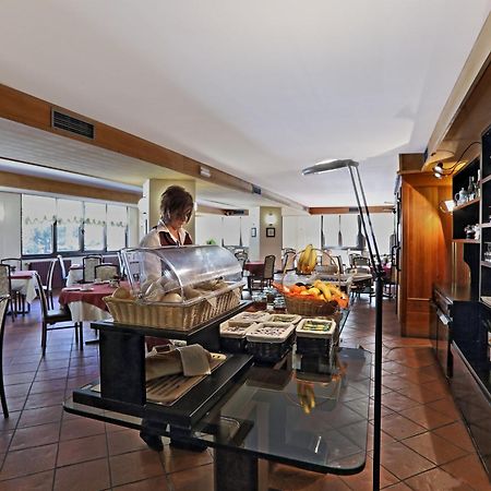 Hotel Santa Caterina Santa Caterina Valfurva Exteriör bild