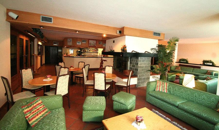 Hotel Santa Caterina Santa Caterina Valfurva Exteriör bild