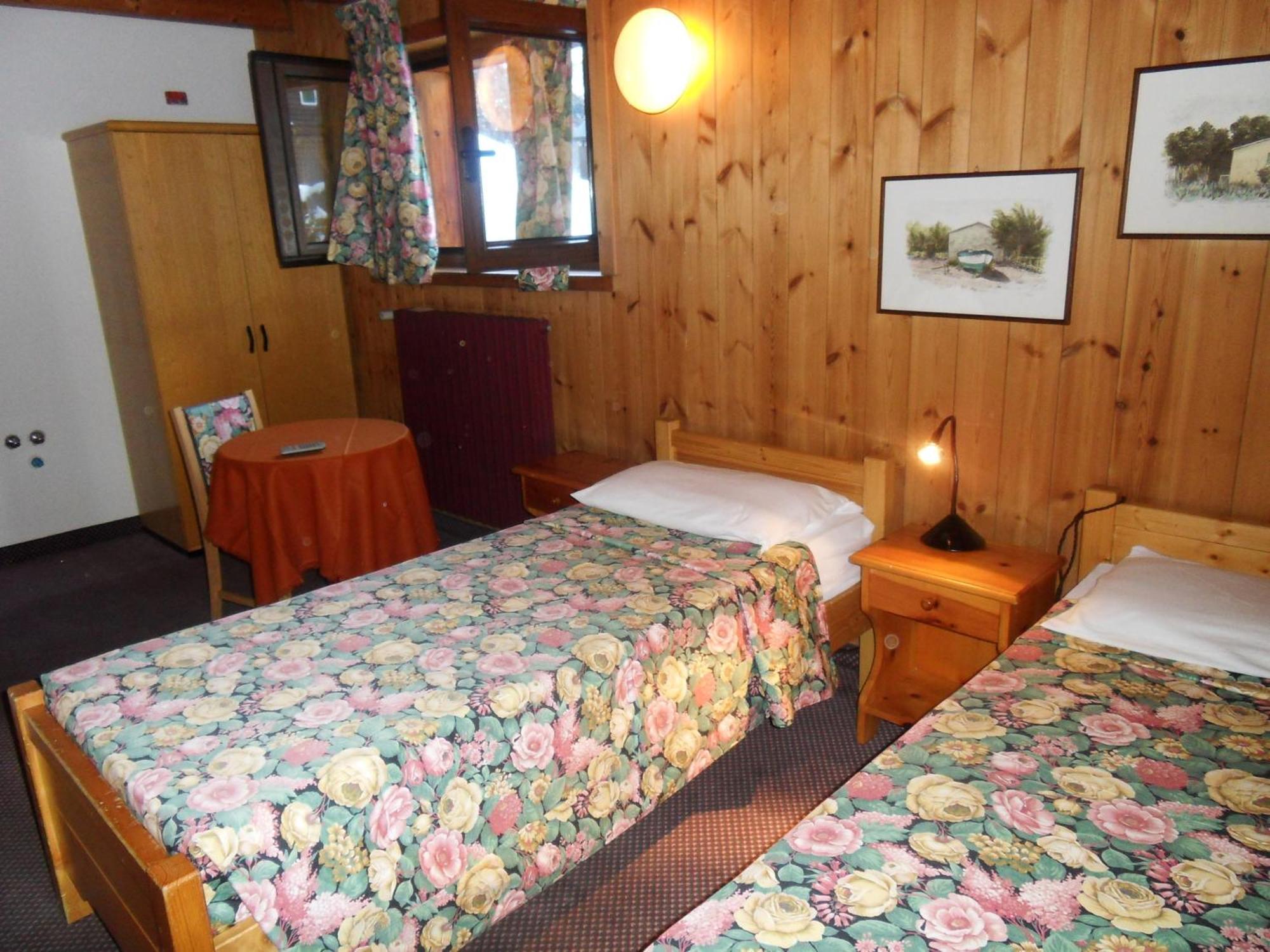 Hotel Santa Caterina Santa Caterina Valfurva Exteriör bild