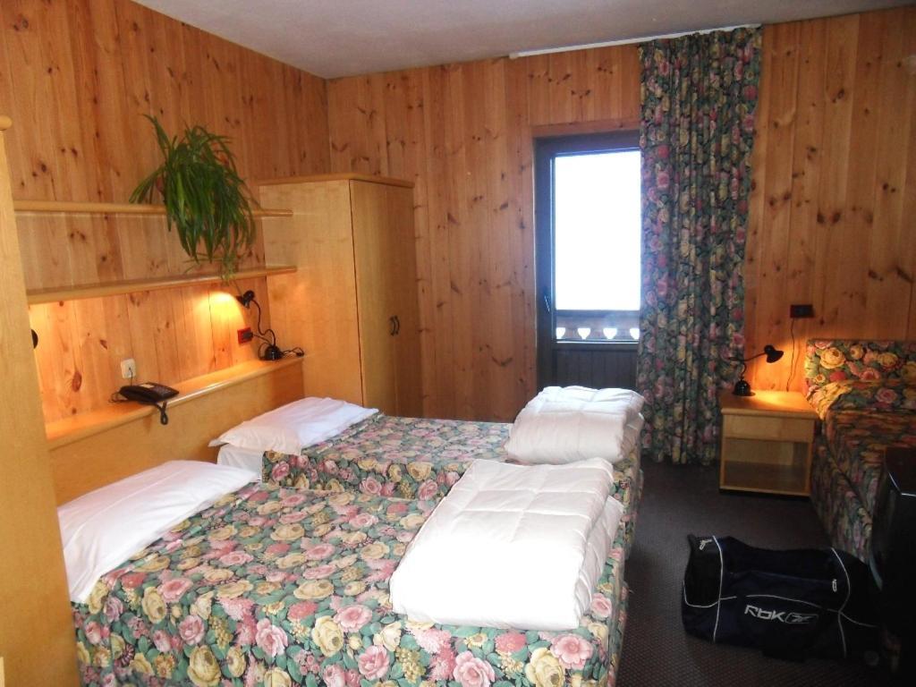 Hotel Santa Caterina Santa Caterina Valfurva Rum bild