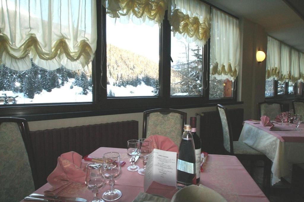 Hotel Santa Caterina Santa Caterina Valfurva Exteriör bild