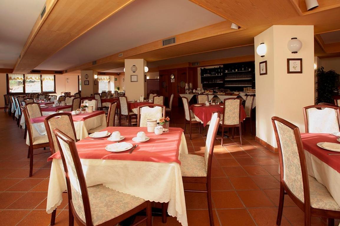 Hotel Santa Caterina Santa Caterina Valfurva Exteriör bild