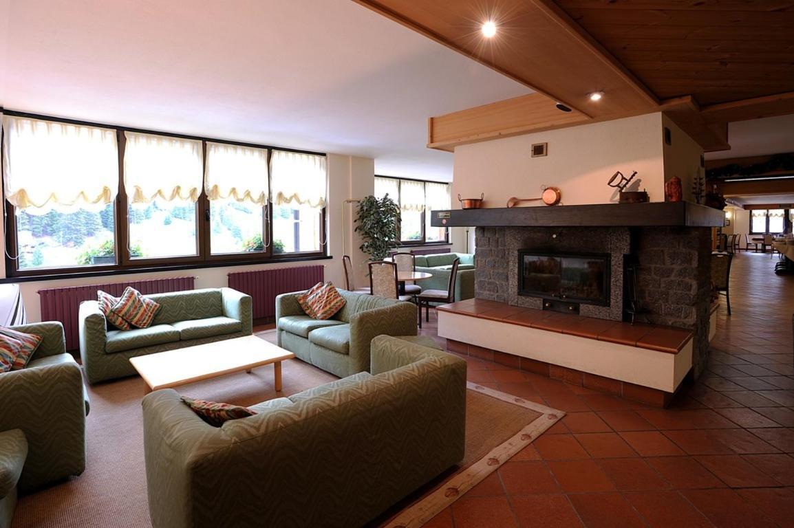 Hotel Santa Caterina Santa Caterina Valfurva Exteriör bild